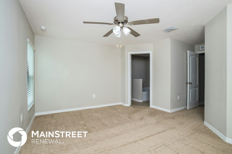 Building Photo - 367 Aster Ct