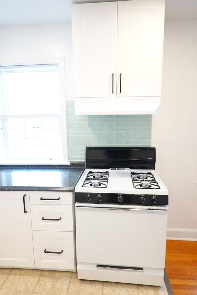 Building Photo - 8207 Garland Ave