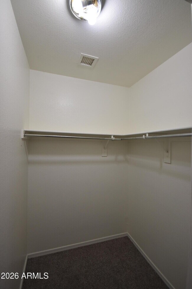 Building Photo - 2404 W Roeser Rd