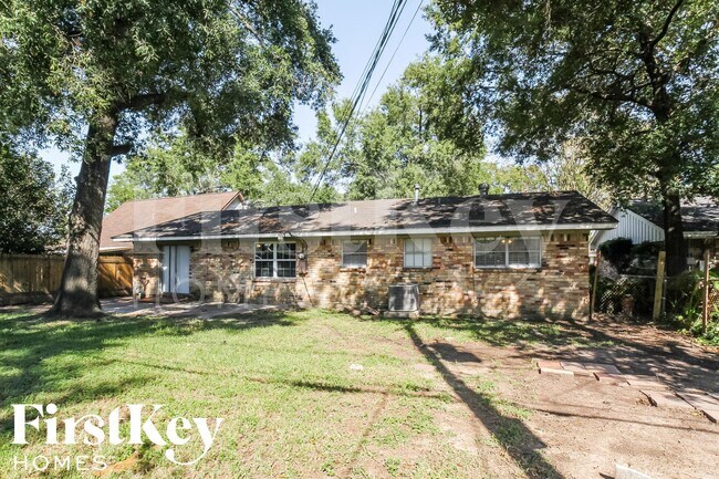 Building Photo - 13322 Oak Leaf Ln
