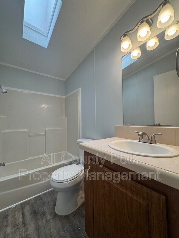 Building Photo - 913 Saddlewood Blvd