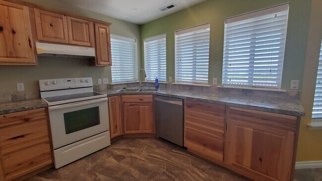 Building Photo - 2452 N Rhode Island Ct