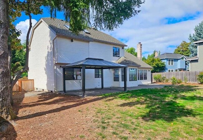 Building Photo - Spaceous newly remodeled 5 bedroom 3 bath ...