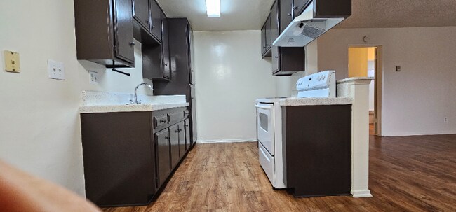 Building Photo - 10635 Colima Rd