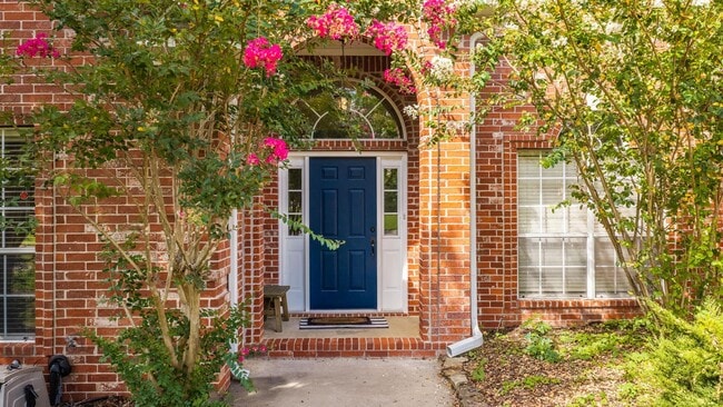 Building Photo - Updated 4BR/2BA One-Level Home on Maumelle Cul-de-Sac — Trail Access