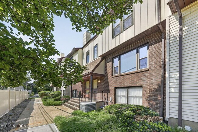 Building Photo - 20 Pinckney Rd