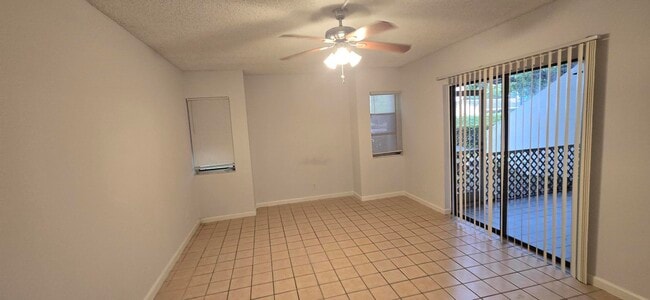 Building Photo - 3177 Coral Hills Dr