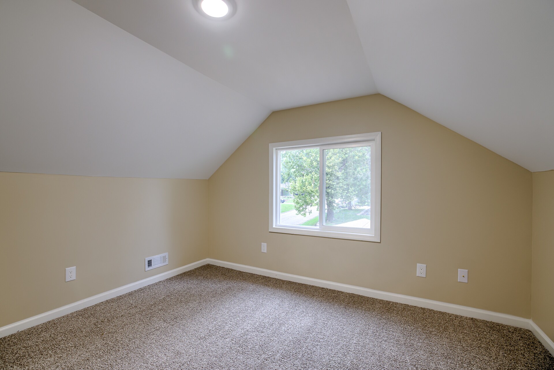 Building Photo - 1517 Z St
