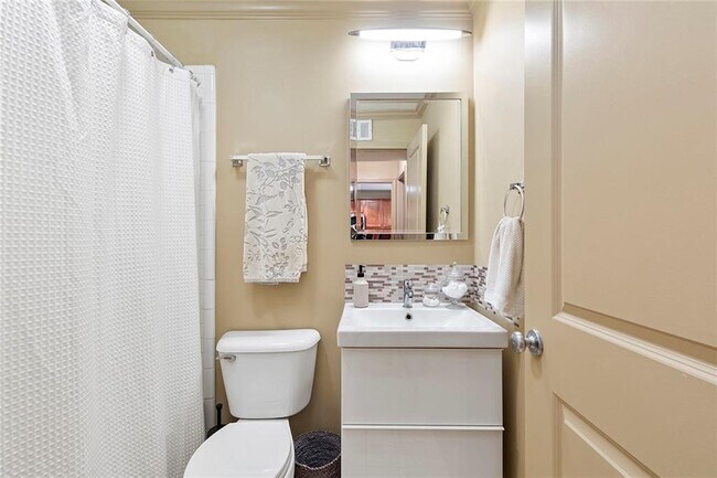 Building Photo - 48 Peachtree Ave NE