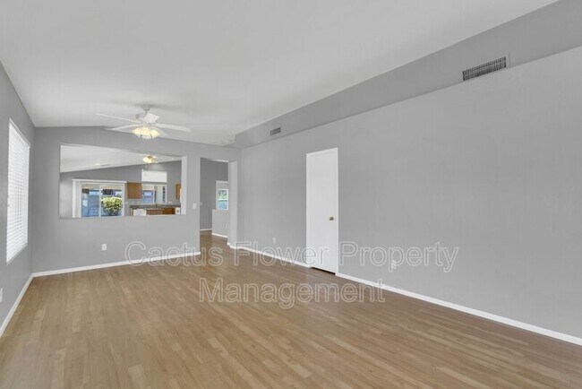 Building Photo - 2401 E Derringer Way