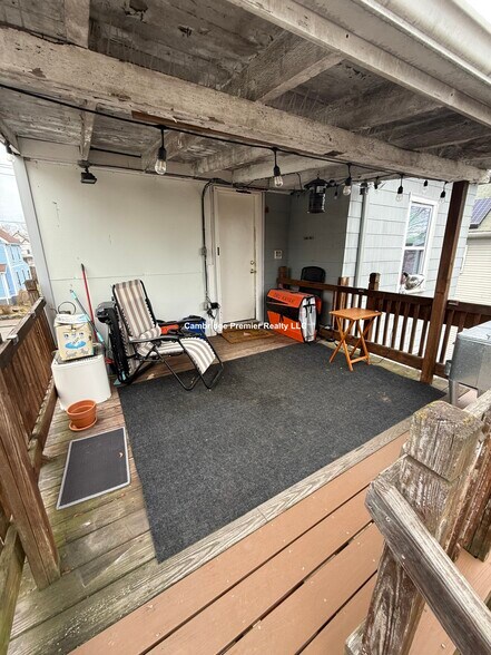 Building Photo - 60 Linwood St