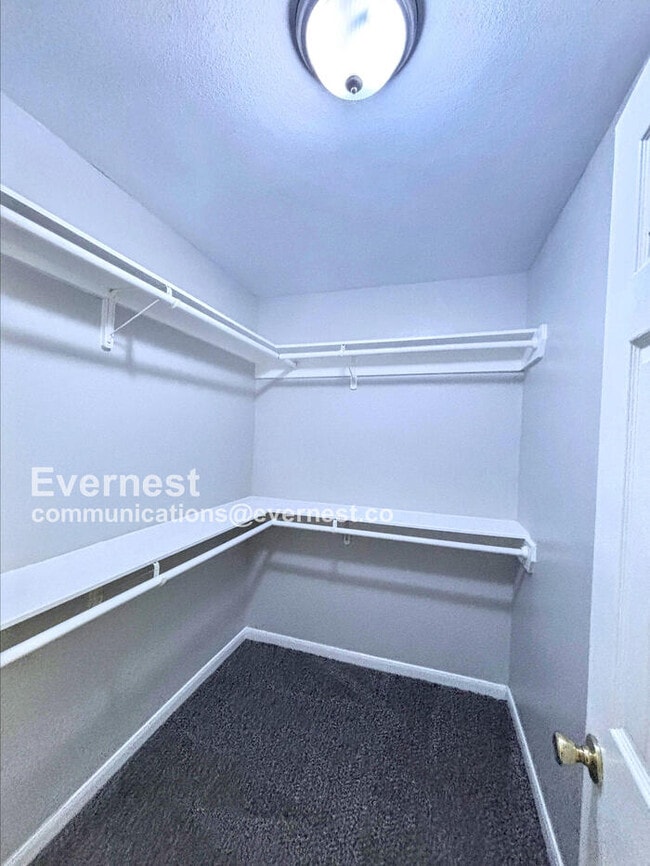 Building Photo - 2300 Abernathy St