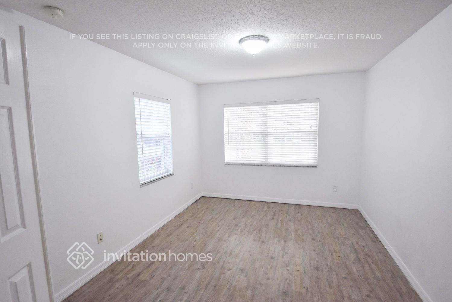 Building Photo - 14438 Estrella Dr
