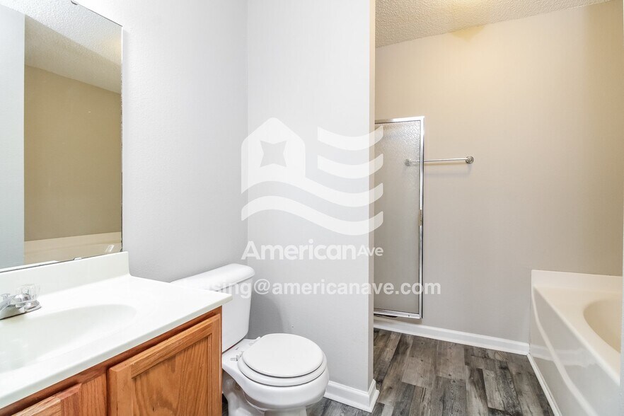 Building Photo - 406 Wincrest Ln