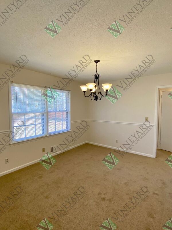 Building Photo - 687 Bounty Dr