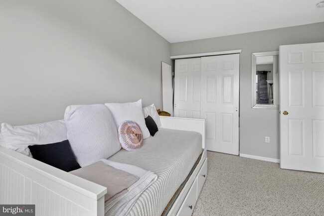 Building Photo - 313 Sage Ln