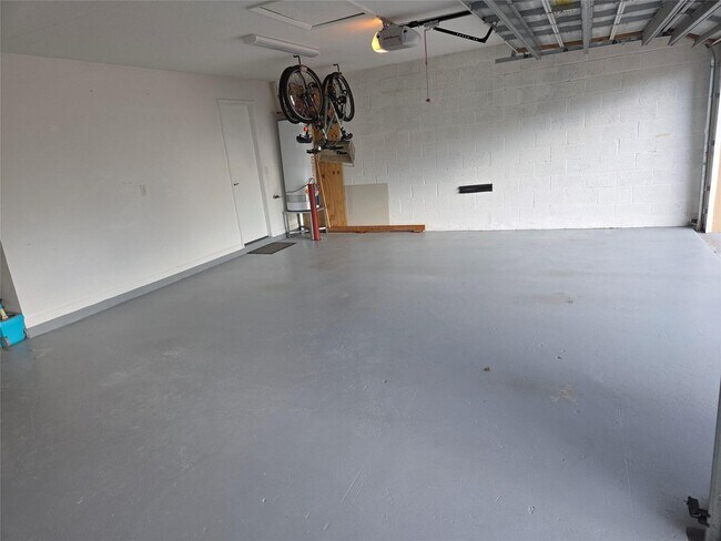 Building Photo - 383 Berenger Walk