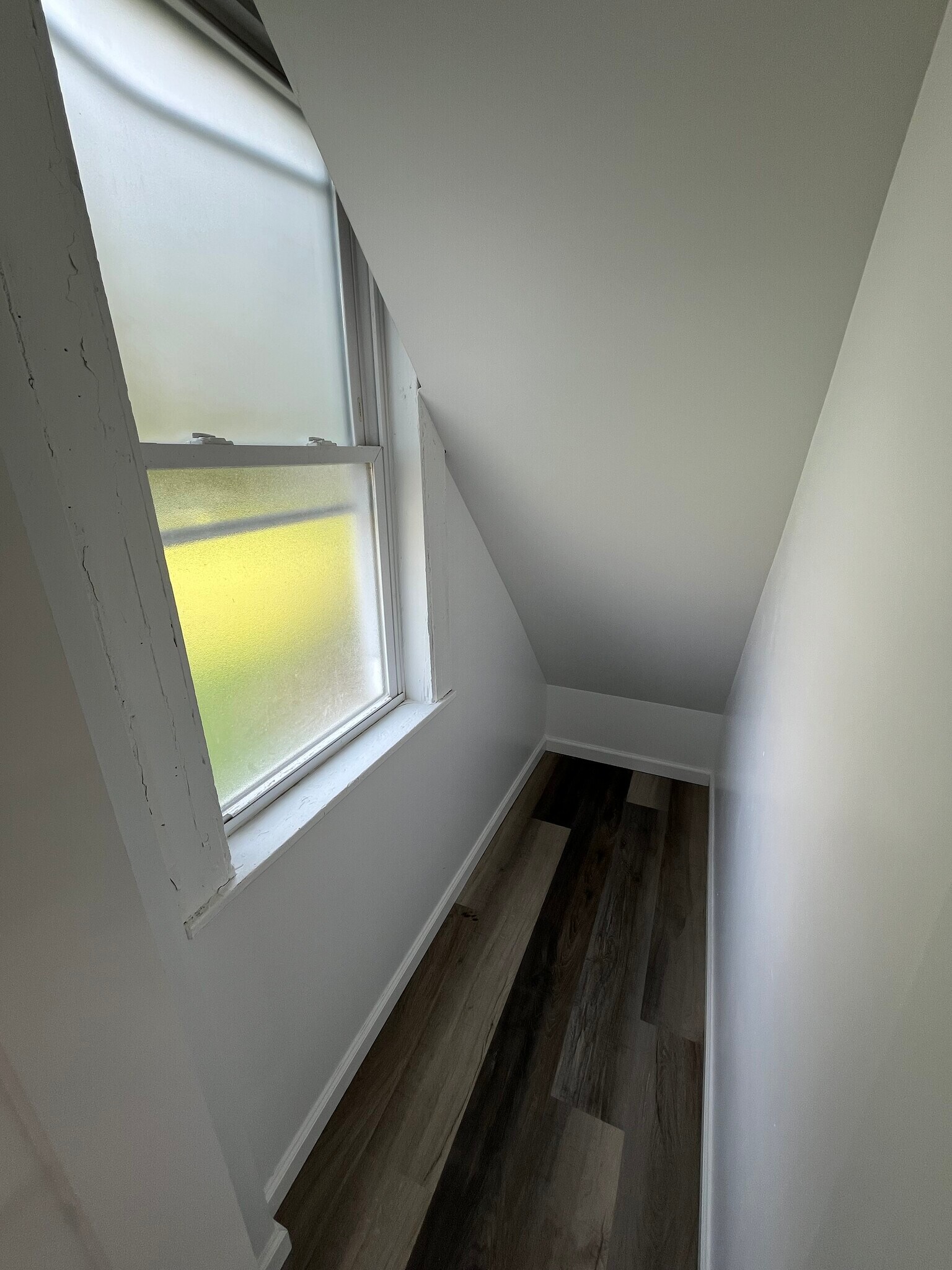 Building Photo - 112 E Young St