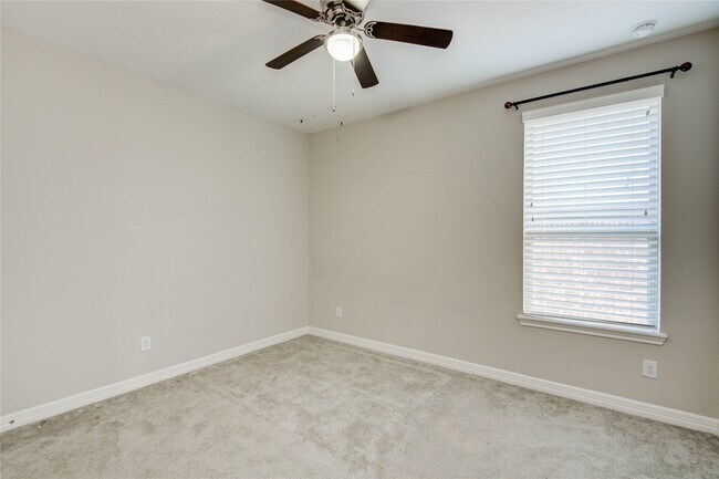Building Photo - 23527 San Ricci Ct