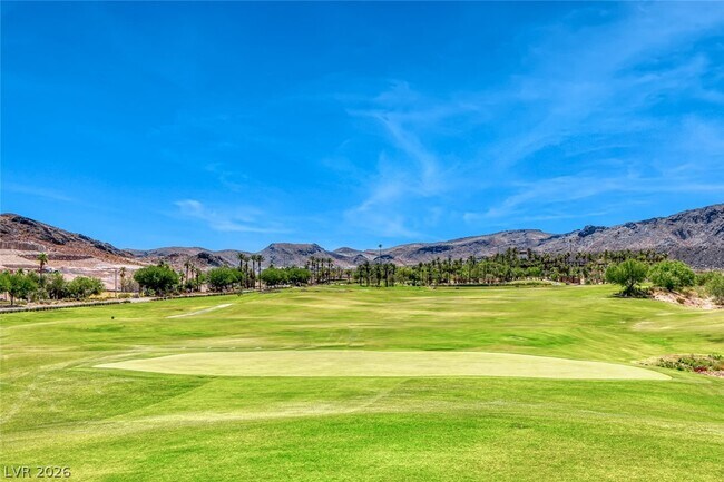 Building Photo - 11 Flora Sagio Ave