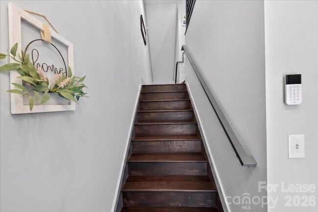 Building Photo - 241 Domain Way