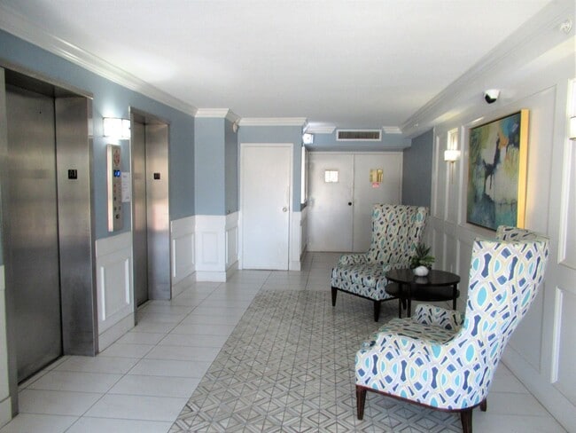 Building Photo - Waterfront 2/2 Furnished SEVEN month rental 55+ 8th Floor Point Brittany