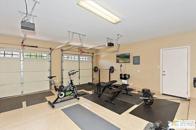 Building Photo - 46 Vista Encantada