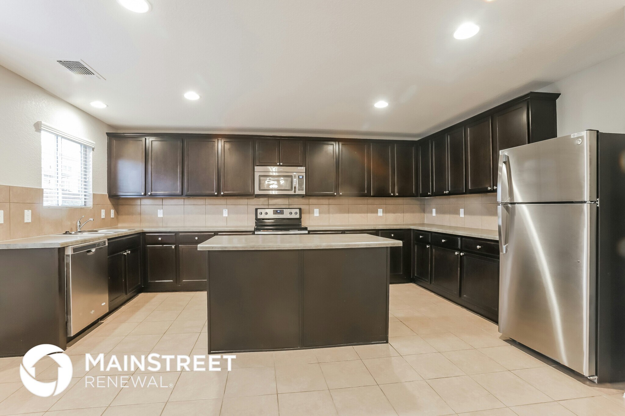 Building Photo - 11319 Royal Delta