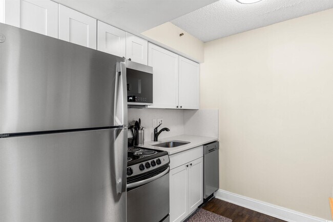 Building Photo - 1501 S Ocean Blvd