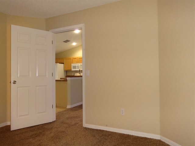 Building Photo - 4232 Settlers Ct