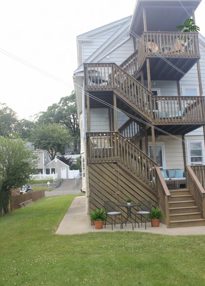 Building Photo - 79 2nd St