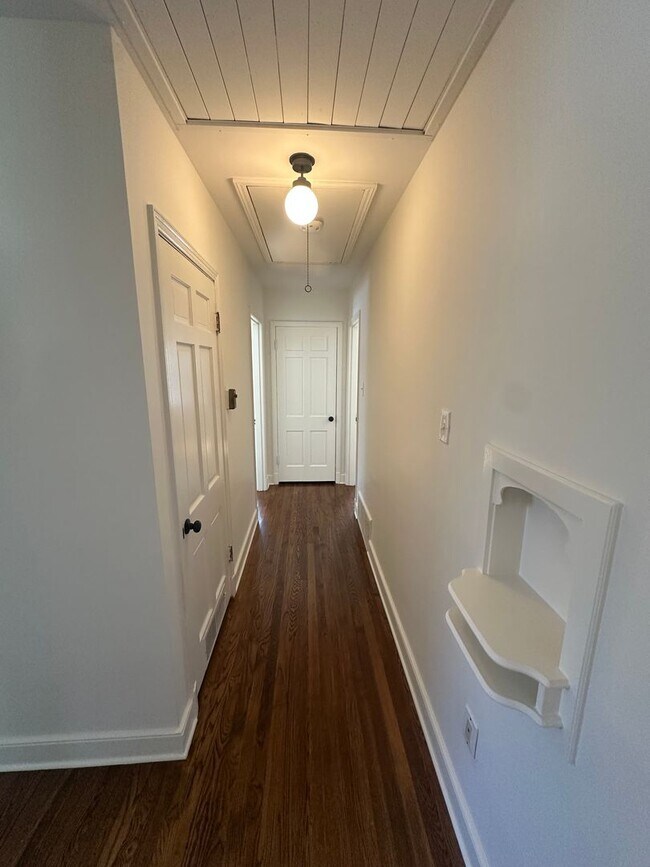 Building Photo - 3BD/2BA Home Located in Colonial Acres