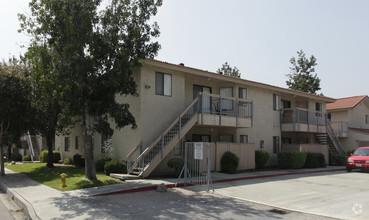 Building Photo - Acacia Gardens