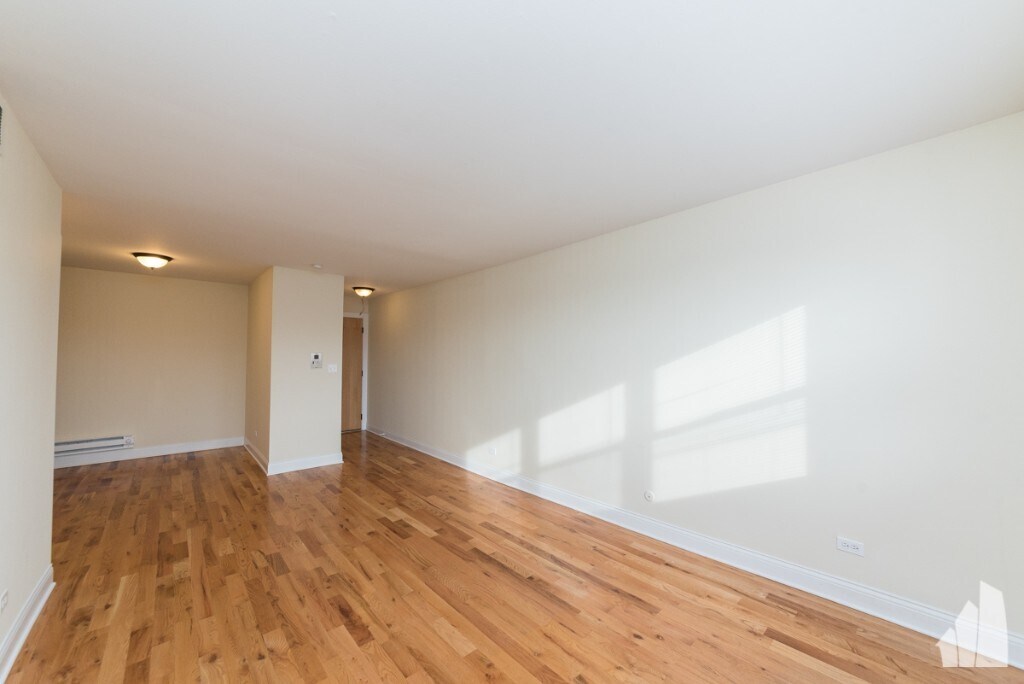 Building Photo - 535 W Arlington Pl