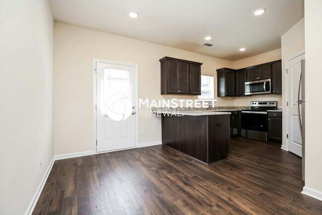 Building Photo - 3 Bedroom Pet-Friendly Home in La Vergne, TN with Main Street Renewal