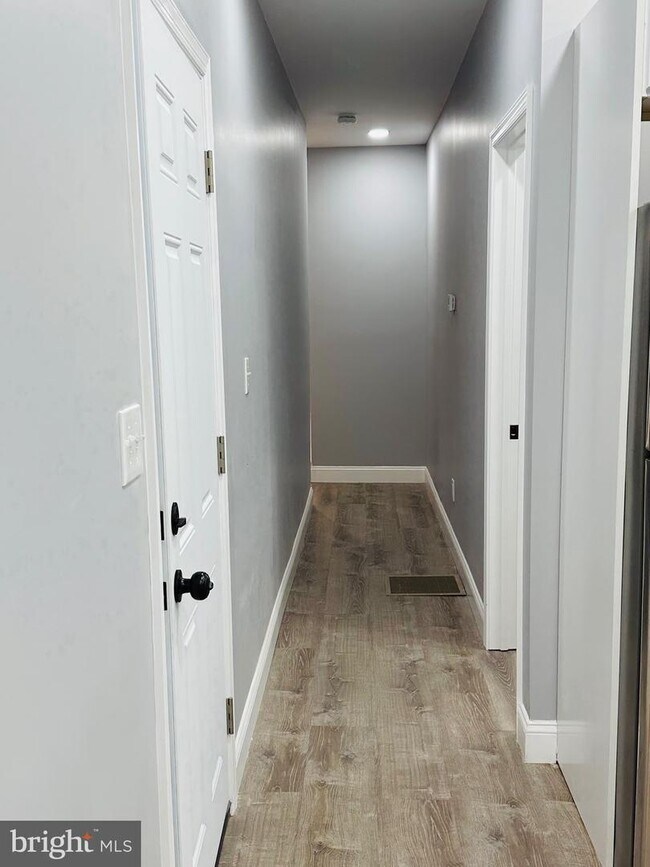 Building Photo - 3022 N Marshall St