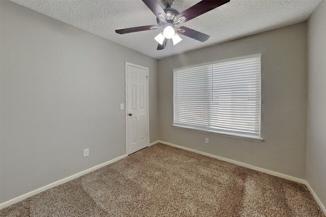 Building Photo - 18138 Garden Manor Dr