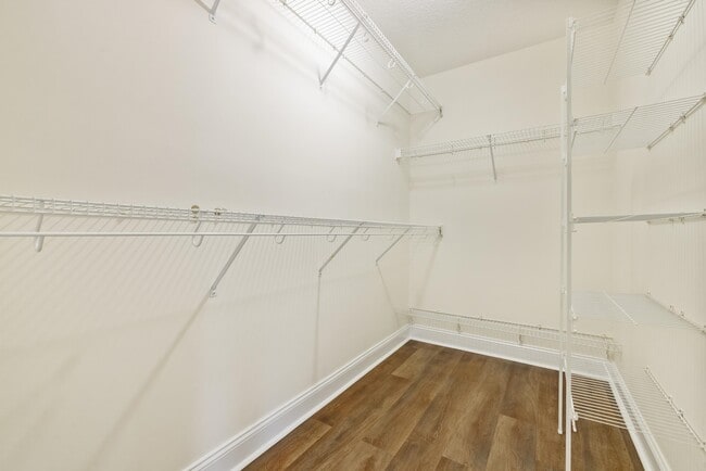 Building Photo - 2711 Green Pond Cir