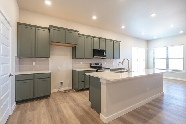 Building Photo - 5905 Settler Ave