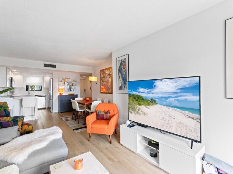 Building Photo - 4450 Highway A1A