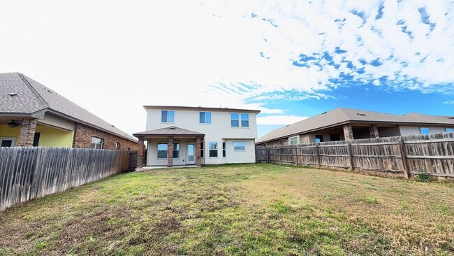 Building Photo - 2-story 4 bedroom home in Yowell Ranch!