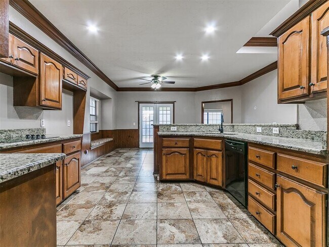 Building Photo - 1117 NW 198th St