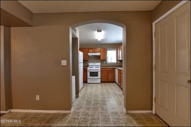 Building Photo - 3404 Blue Earth Ln