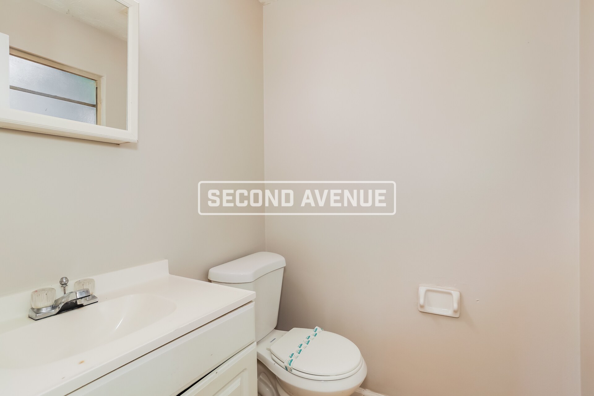 Building Photo - 5033 Locksley Ave