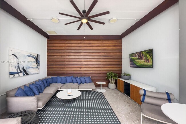 Building Photo - 200 Biscayne Blvd Way