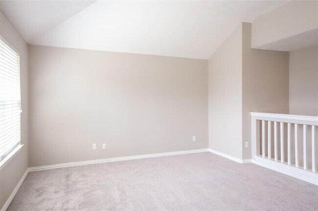 Building Photo - 8023 Louise Oak Ct