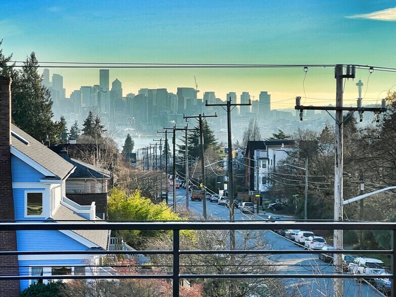 Building Photo - 4308 Wallingford Ave N