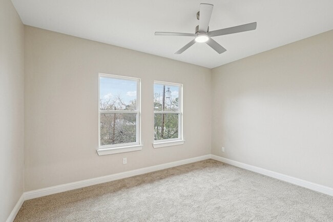 Building Photo - 1713 Highland Dr W