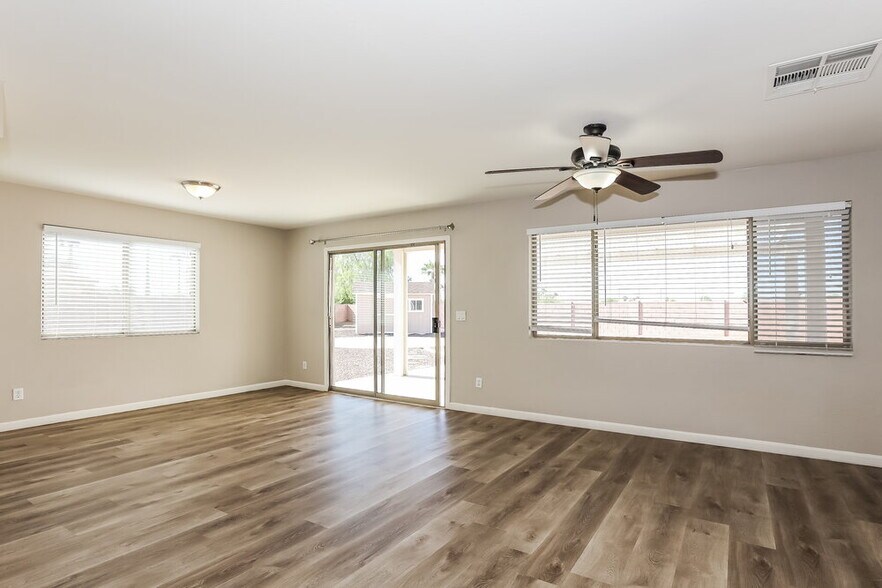 Building Photo - 2194 S 156th Ave