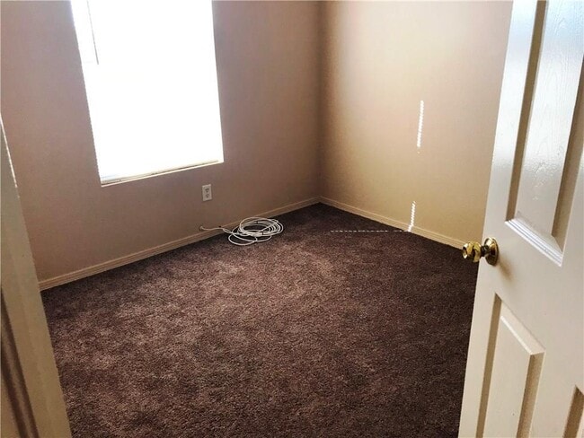 Building Photo - 6405 Salas Ln